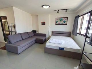 For rent studio condo in Khlong Toei, Bangkok