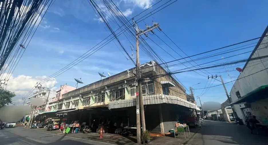 Terreno en alquiler y en venta en Phra Khanong, Bangkok