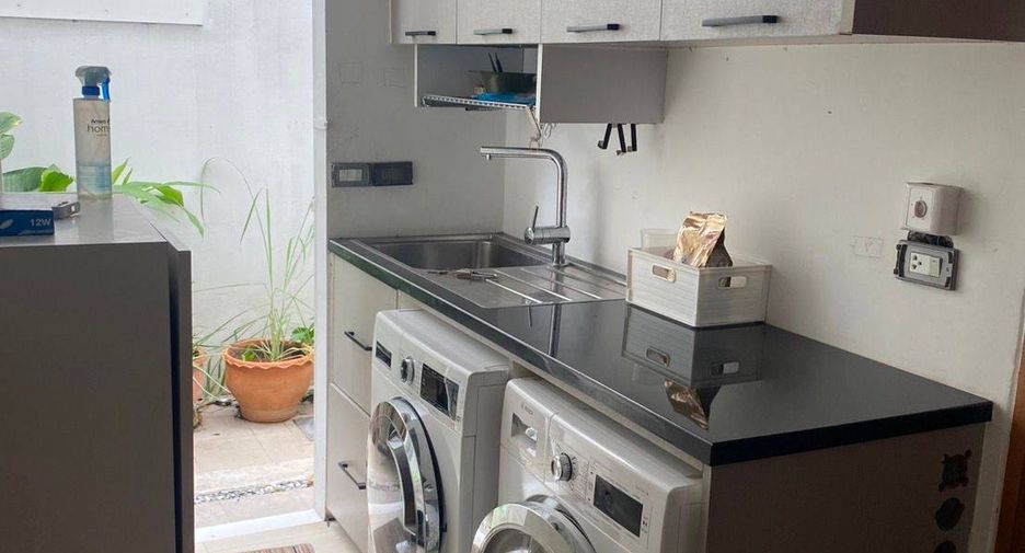 Reihenhaus zur Miete und zum Kauf mit 4 Zimmer in Chatuchak, Bangkok