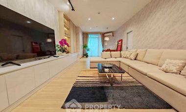 For rent 3 bedrooms condo in Sathon, Bangkok