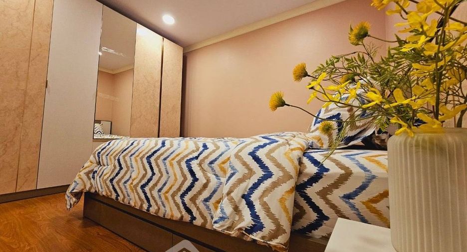 For rent 2 bedrooms condo in Khlong Toei, Bangkok