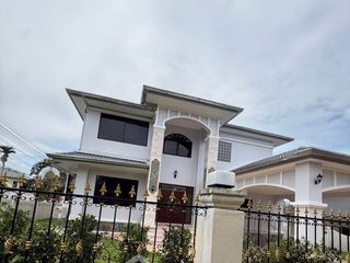 Villa zum Kauf mit 4 Zimmer in Bang Lamung, Chonburi