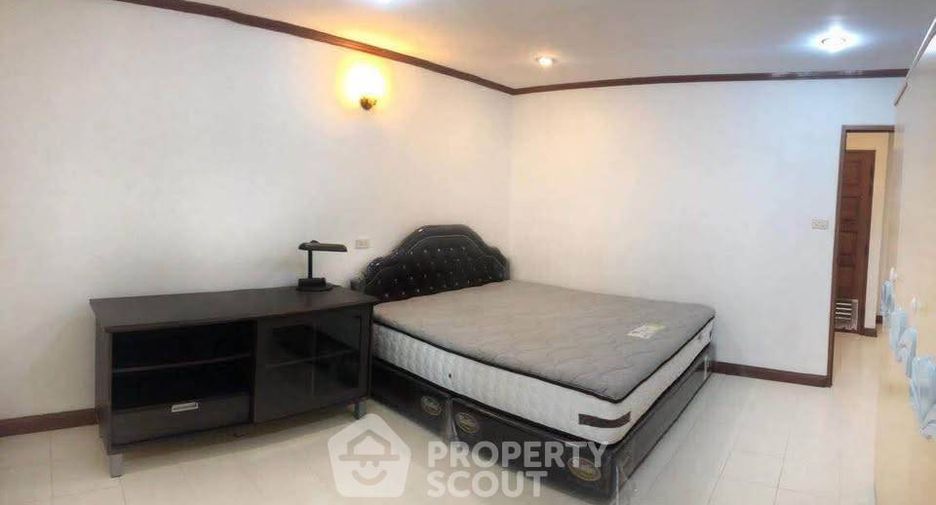 For sale 2 bedrooms condo in Khlong Toei, Bangkok