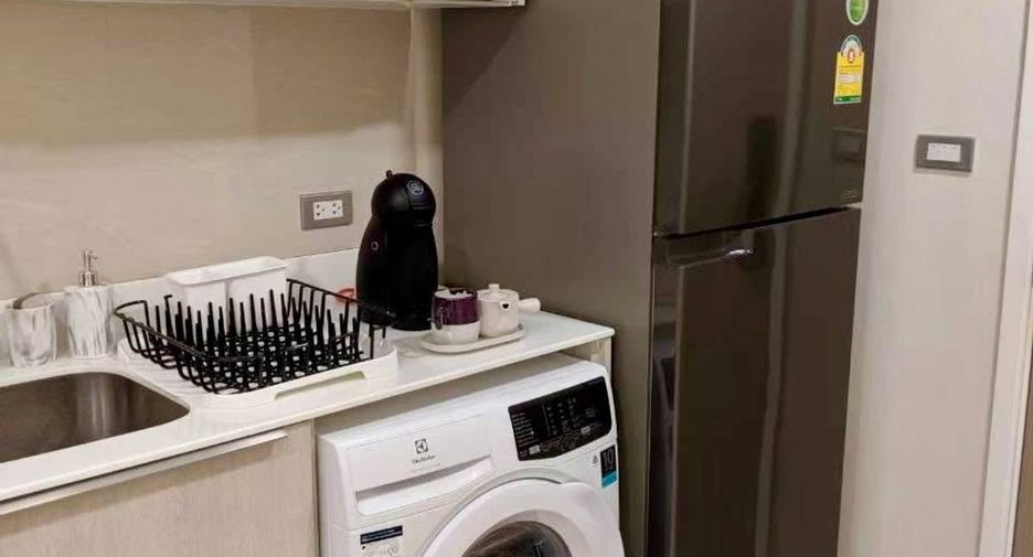 À louer et à vendre 1 chambre condo à Khlong Toei, Bangkok