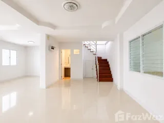 For sale 3 bedrooms house in Khlong Sam Wa, Bangkok