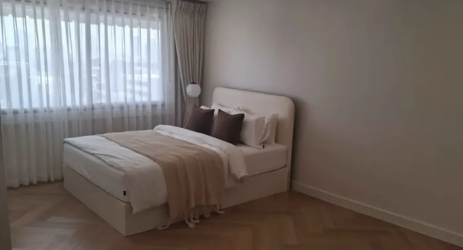 For sale 2 bedrooms condo in Phaya Thai, Bangkok