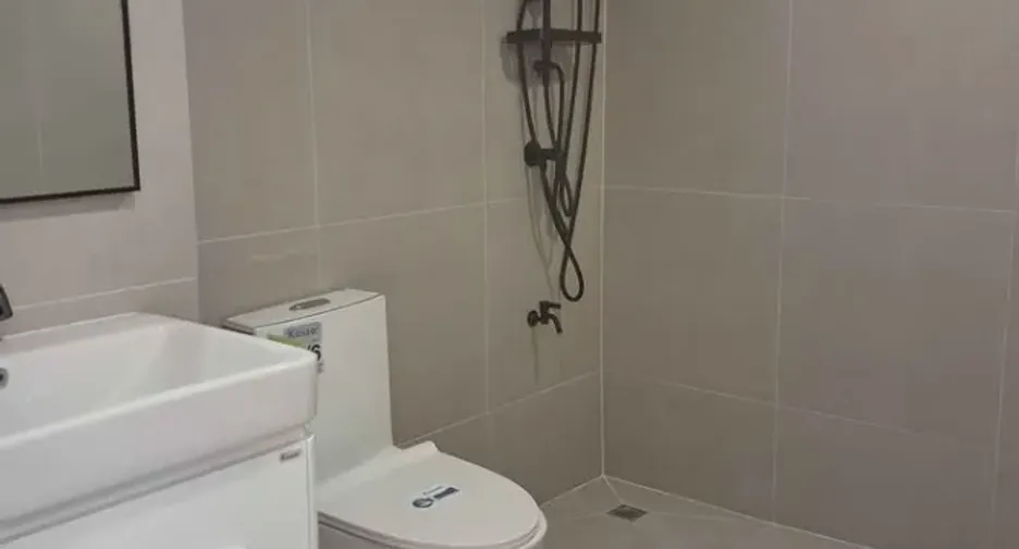 For sale 2 bedrooms condo in Phaya Thai, Bangkok