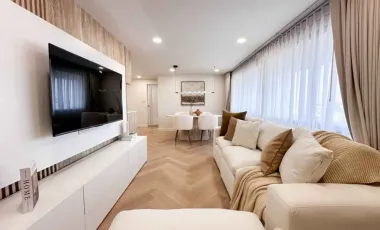 For sale 2 bedrooms condo in Phaya Thai, Bangkok