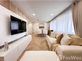 For sale 2 bedrooms condo in Phaya Thai, Bangkok