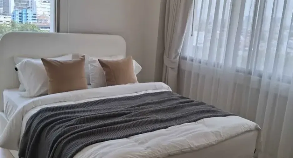 For sale 2 bedrooms condo in Phaya Thai, Bangkok