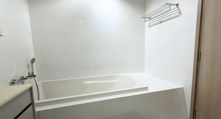 À louer 1 chambre condo à Watthana, Bangkok