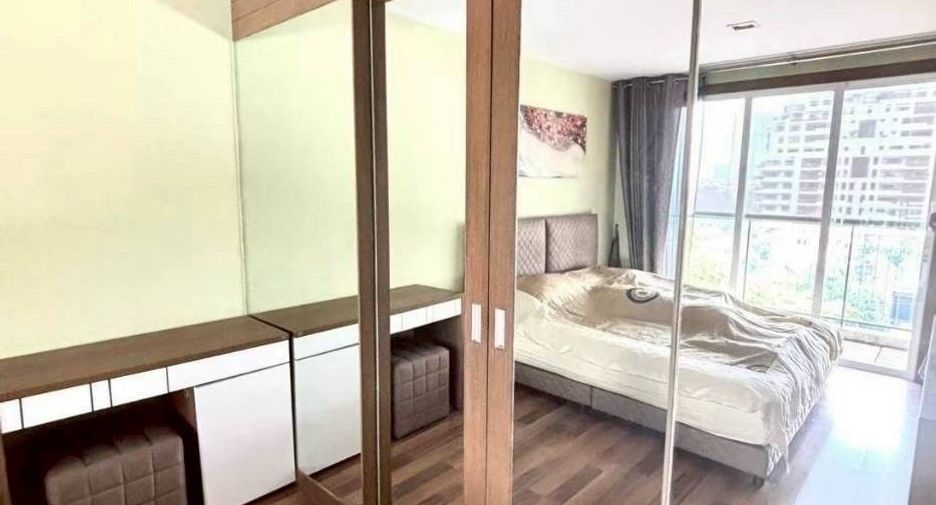 For sale 2 bedrooms condo in Phaya Thai, Bangkok