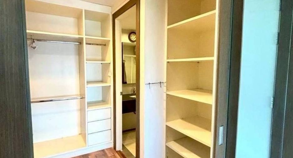 For sale 2 bedrooms condo in Phaya Thai, Bangkok