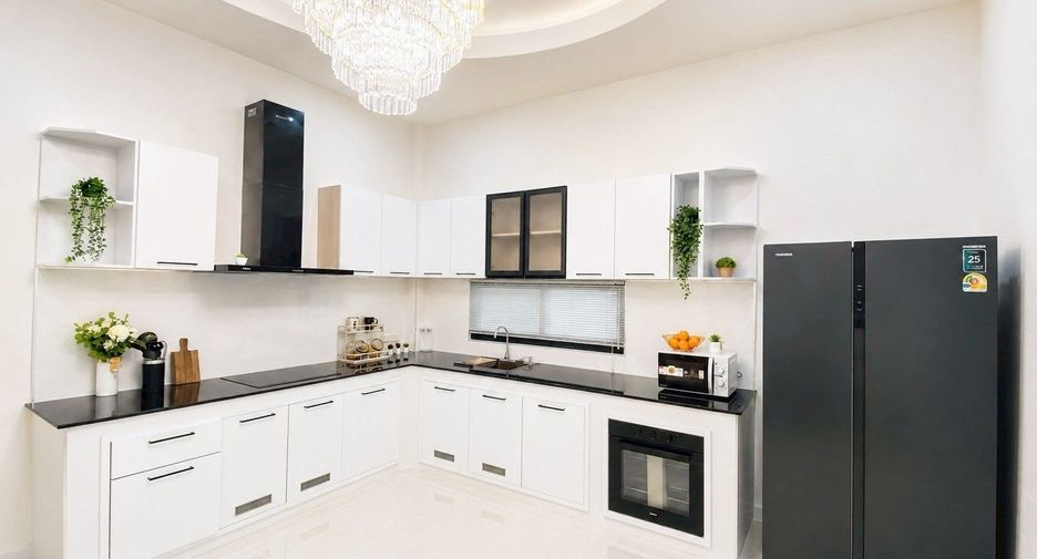 For sale 3 bedrooms house in East Pattaya, Pattaya