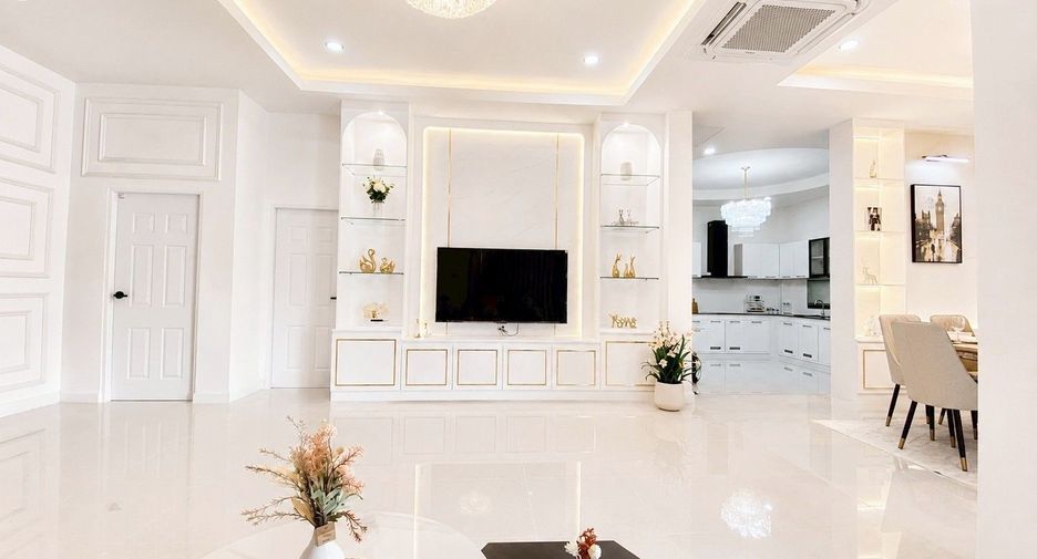 For sale 3 bedrooms house in East Pattaya, Pattaya