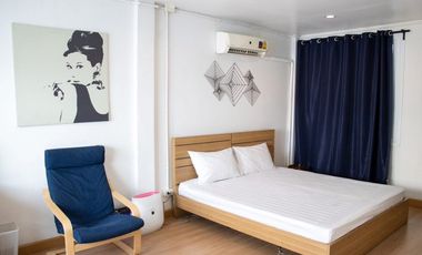 Local comercial en venta de 2 habitaciones en Khlong Toei, Bangkok