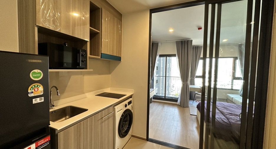 À louer studio condo à Khlong Toei, Bangkok