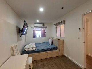 For rent 2 bedrooms condo in Bang Rak, Bangkok
