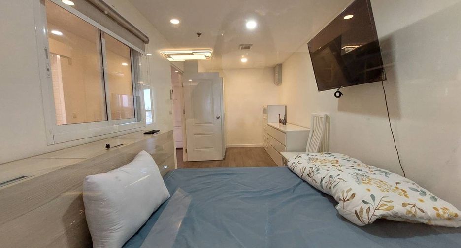 Wohnung zur Miete mit 2 Zimmer in Bang Rak, Bangkok