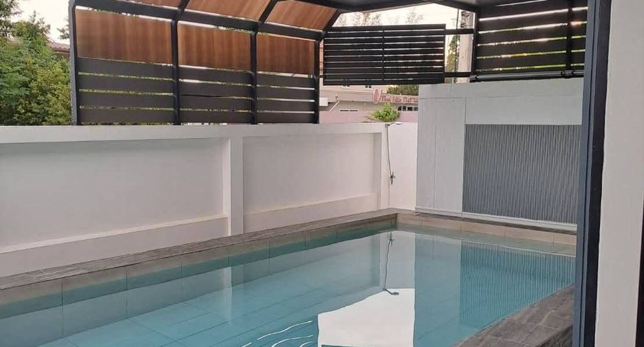 For rent 3 bedrooms house in Huay Yai, Pattaya