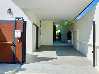 Продажа и аренда 3 спальни вилла в Пхукет Тощн, Пхукет