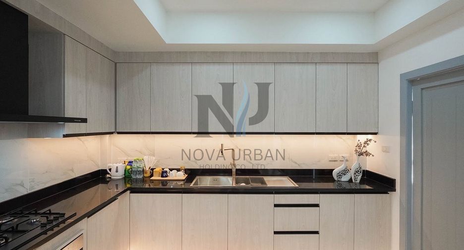 Villa en venta de 4 habitaciones en Bang Lamung, Chonburi
