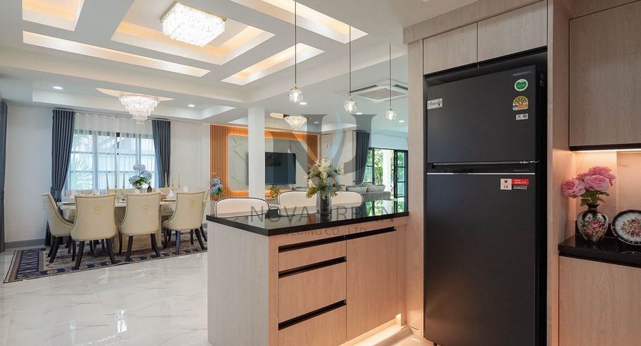 Villa en venta de 4 habitaciones en Bang Lamung, Chonburi