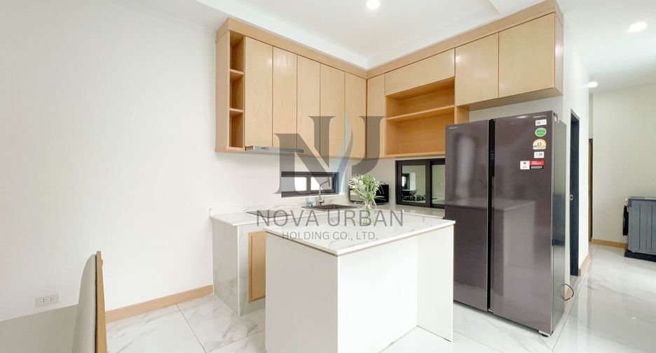 Villa zur Miete und zum Kauf mit 3 Zimmer in East Pattaya, Pattaya