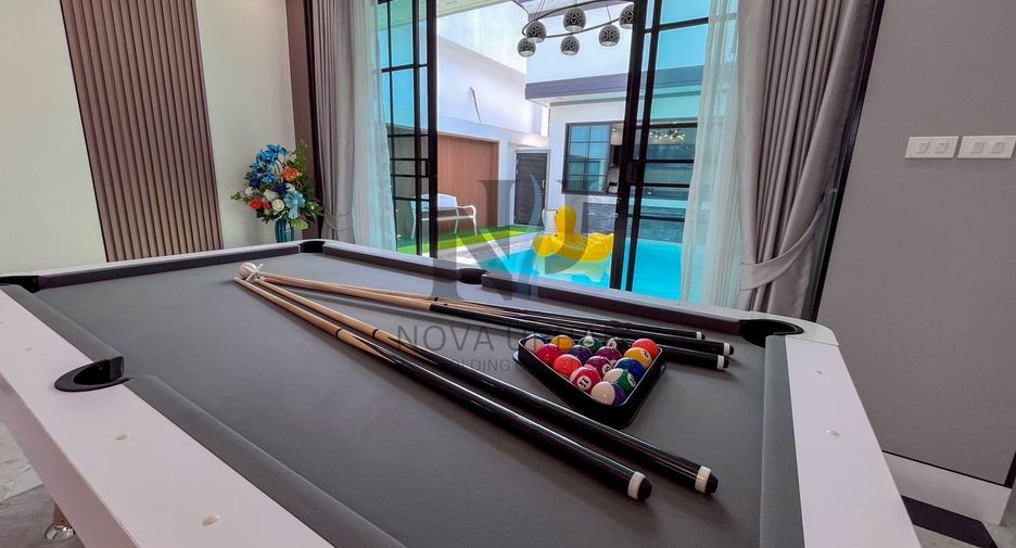 For rent 3 bedrooms villa in East Pattaya, Pattaya
