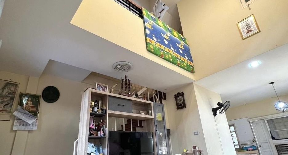 For sale 3 ベッドルーム townhouse in Sai Mai, Bangkok