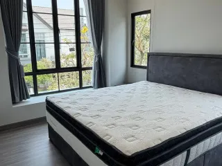 For sale 4 bedrooms house in Lat Krabang, Bangkok