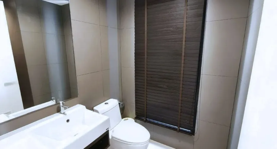 À louer 2 chambres condo à Watthana, Bangkok