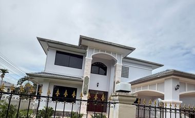 For sale 4 bedrooms house in East Pattaya, Pattaya