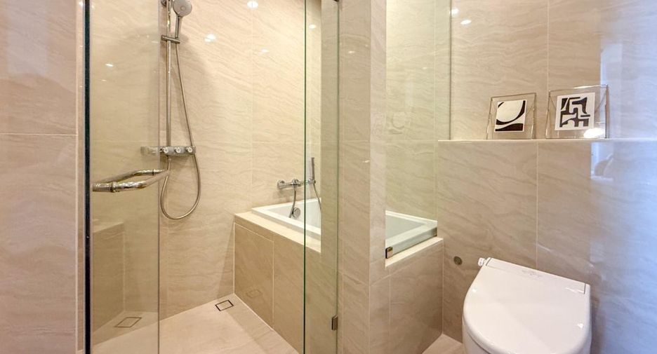 À vendre 2 chambres condo à Watthana, Bangkok