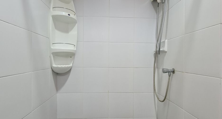 Wohnung zur Miete mit Studio in Bang Na, Bangkok