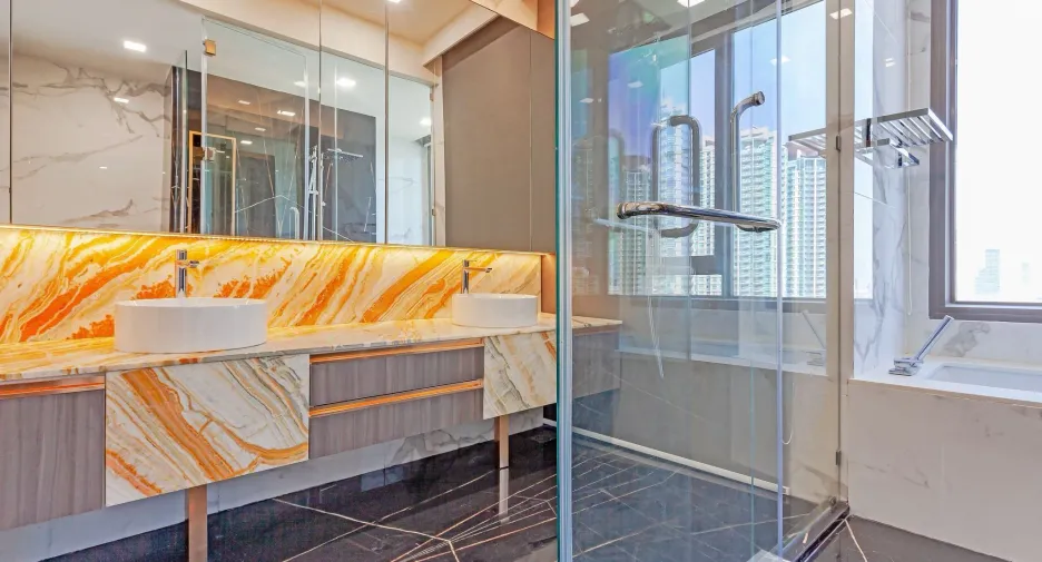Condo en alquiler de 3 habitaciones en Bang Kho Laem, Bangkok