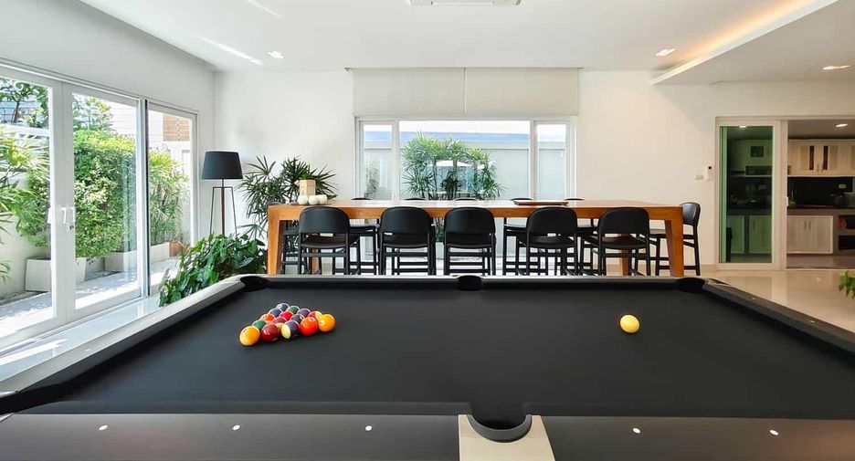 For sale 6 bedrooms villa in Hua Hin, Prachuap Khiri Khan