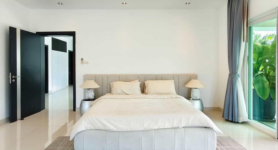 For sale 6 bedrooms villa in Hua Hin, Prachuap Khiri Khan