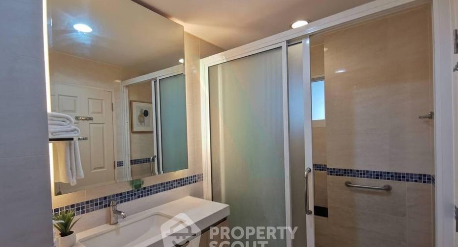 For sale 1 bed condo in Khlong Toei, Bangkok