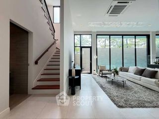 À vendre 4 chambres maison à Bang Kapi, Bangkok