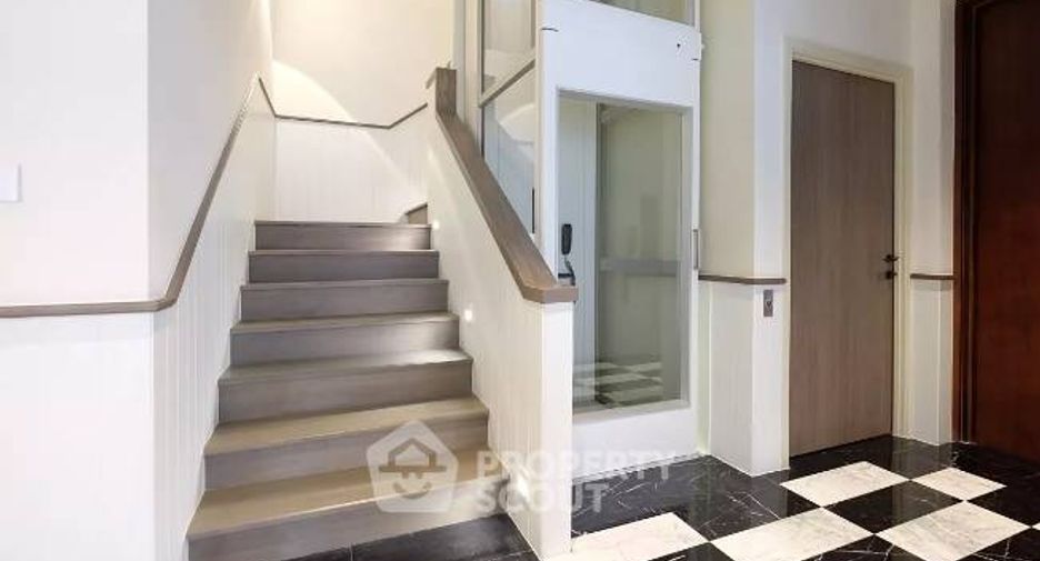 For sale 4 bedrooms house in Rat Burana, Bangkok