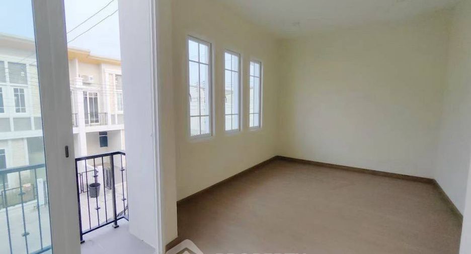 Продажа 4 спальни таунхаус в Восточная Паттайя, Паттайя
