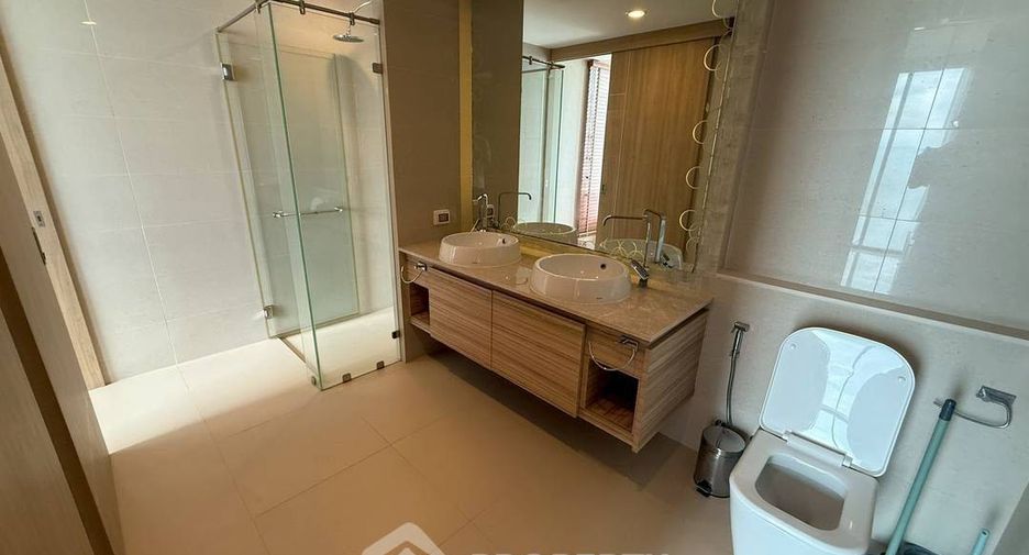 For sale 2 bedrooms condo in North Pattaya, Pattaya