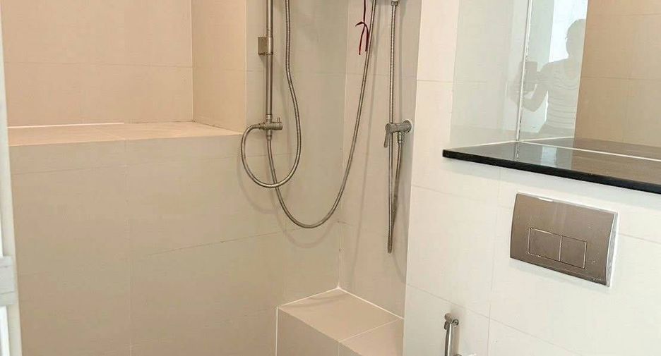 For sale 1 bed condo in Sathon, Bangkok