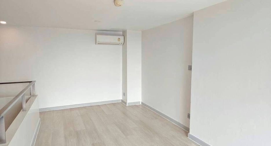 For sale 1 bed condo in Sathon, Bangkok