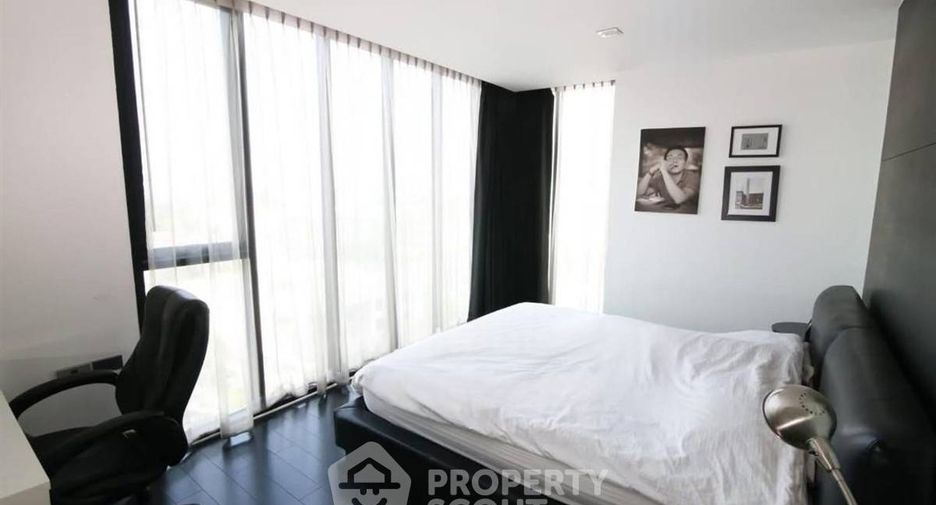 For sale 2 bedrooms condo in Watthana, Bangkok