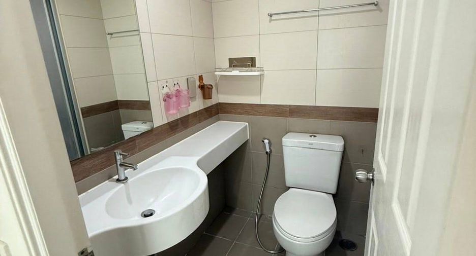 Condo en venta de 2 habitaciones en Bang Phlat, Bangkok