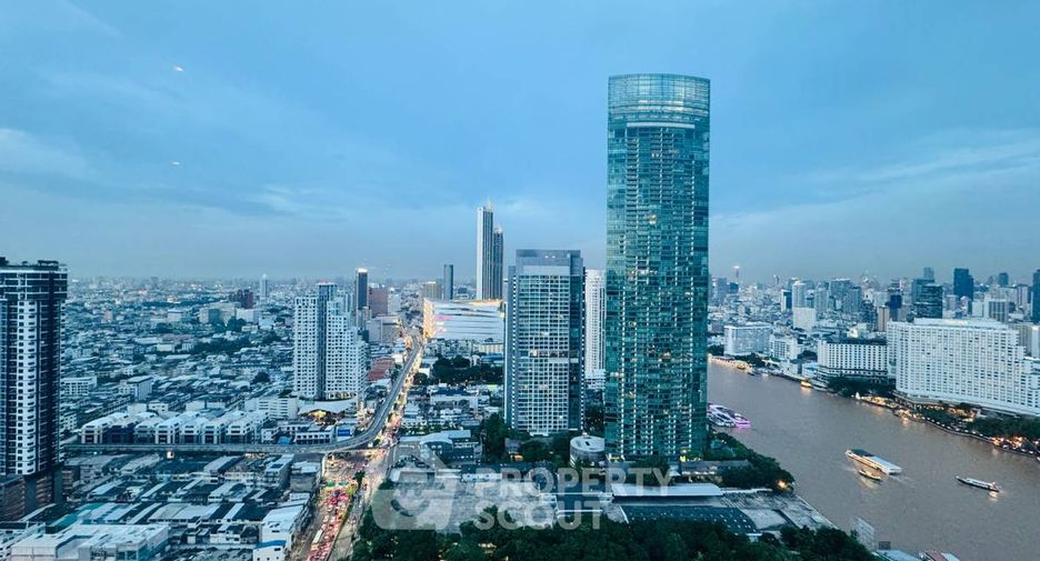 For rent 3 bedrooms condo in Sathon, Bangkok