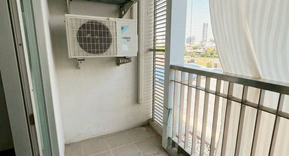 À louer 2 chambres condo à Watthana, Bangkok