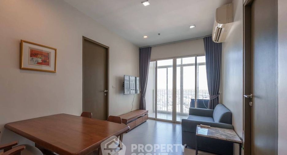 For rent 2 bedrooms condo in Phra Khanong, Bangkok